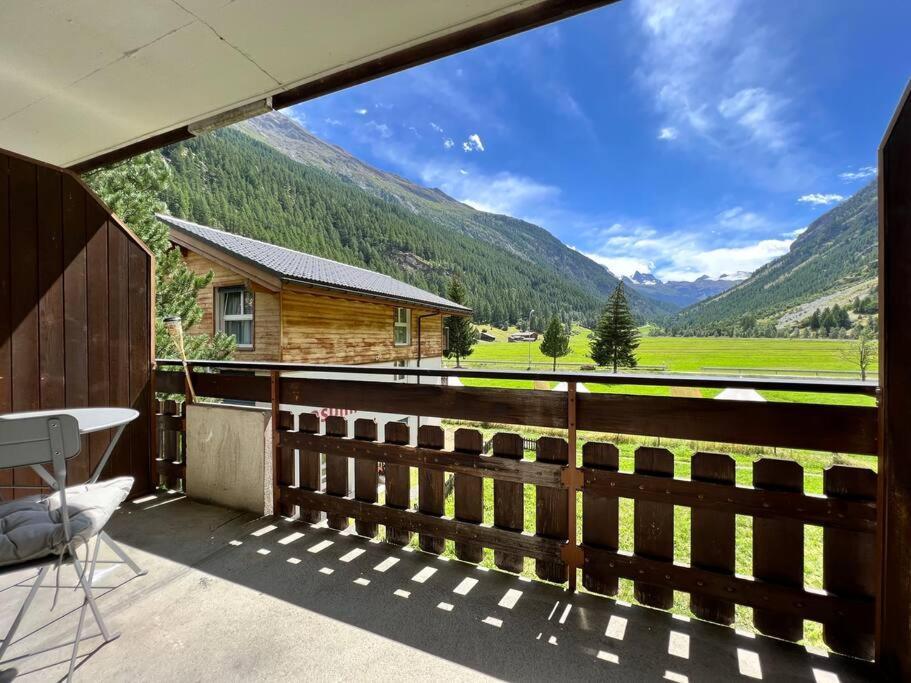 Pure Comfort! Entire Apartment With Abundant Space Near Zermatt With Parking! Täsch Exteriér fotografie